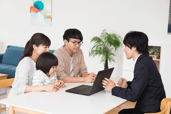 ナビナビ保険は保険・お金のプロに無料で保険相談ができます